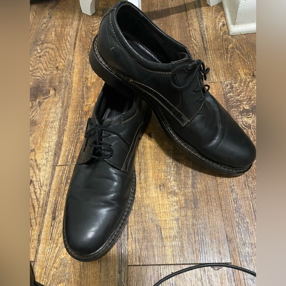 Johnston & Murphy size 11M - Picture 1 of 9